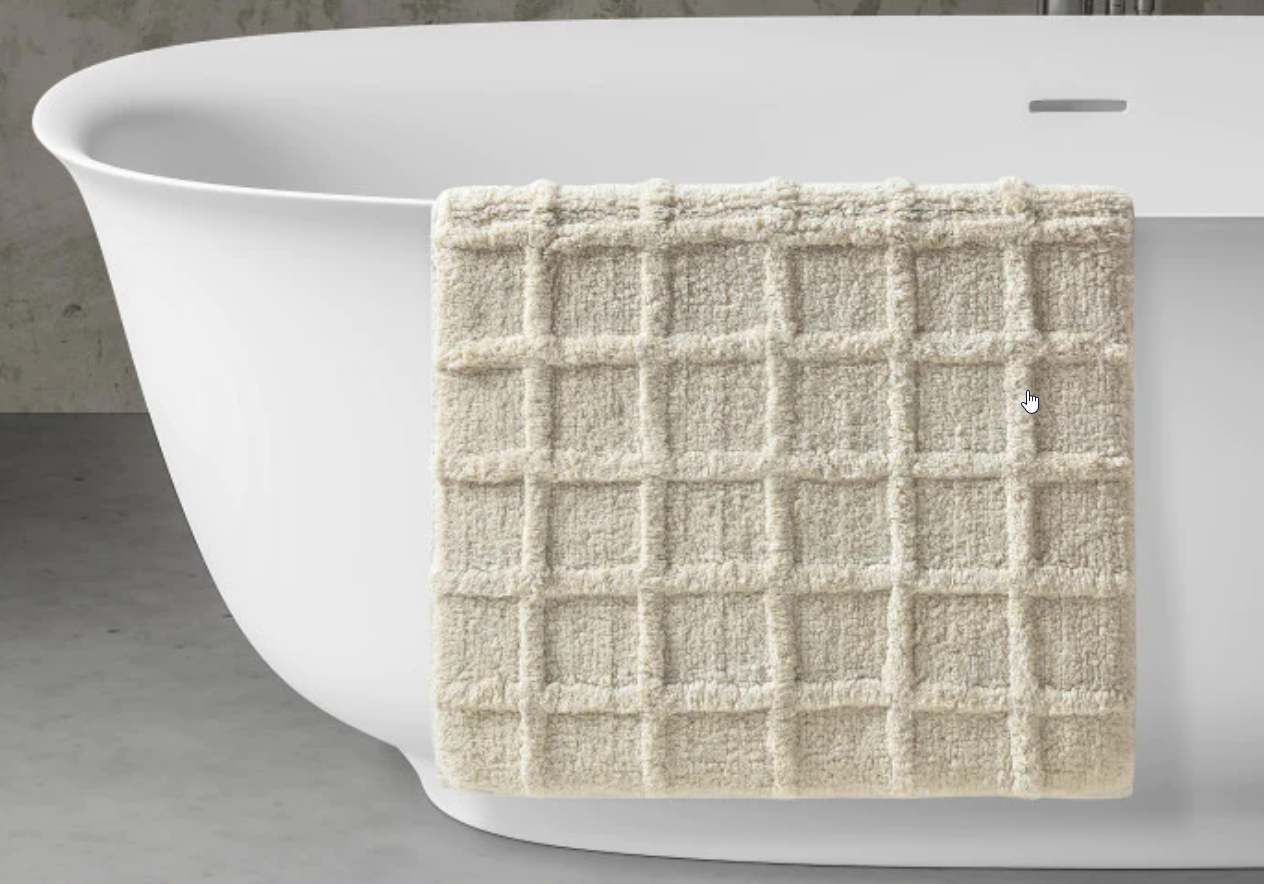 LUXURIOUS BATH RUG