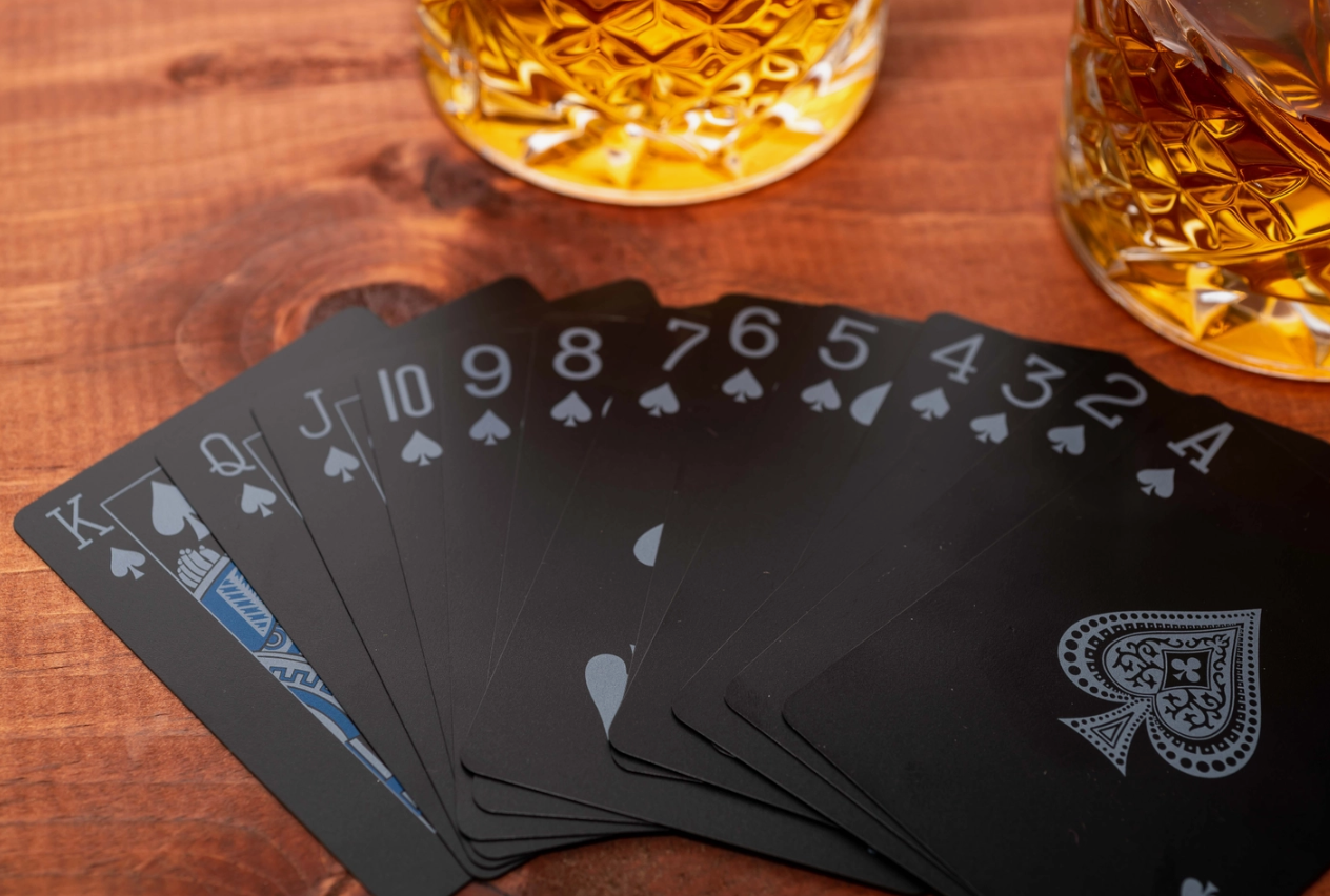 MAD MAN MEN'S BLACK EDITION WATERPROOF CARD DECK