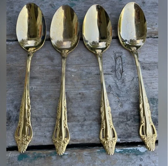 VINTAGE GOLD PLATED INTERNATIONAL KOREA FLATWARE AND SERVEWARE - USED