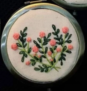 FLORAL EMBROIDERED COMPACT MIRROR