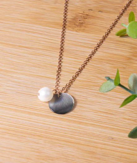 LIKHA DISC + PEARL MOTHER OF PEARL NECKLACE W/18K ROSE GOLD PLATED CHAIN- ASSORTED