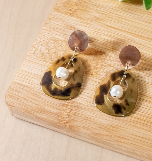 LIKHA MOTHER OF PEARL EARRINGS WITH INNER PEARL - ASSORTED