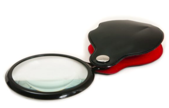 ADVENTURER'S MAGNIFYING GLASS