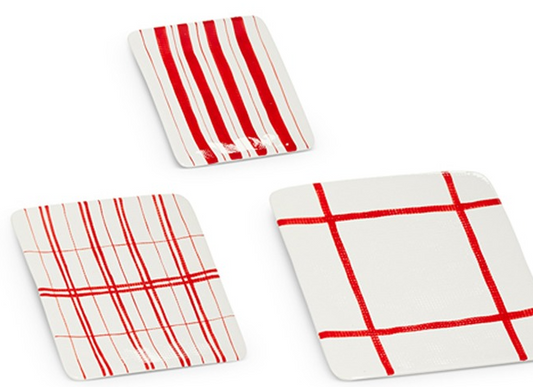 CHRISTMAS PLAID PLATES - ASSORTED