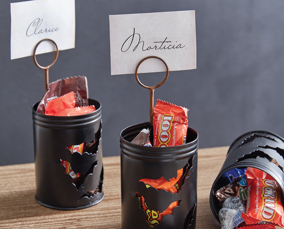 HALLOWEEN PLACE CARD HOLDER - ASSORTED