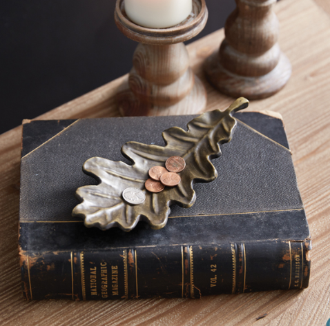ANTIQUE BRASS FINISH OAK LEAF TRINKET DISH