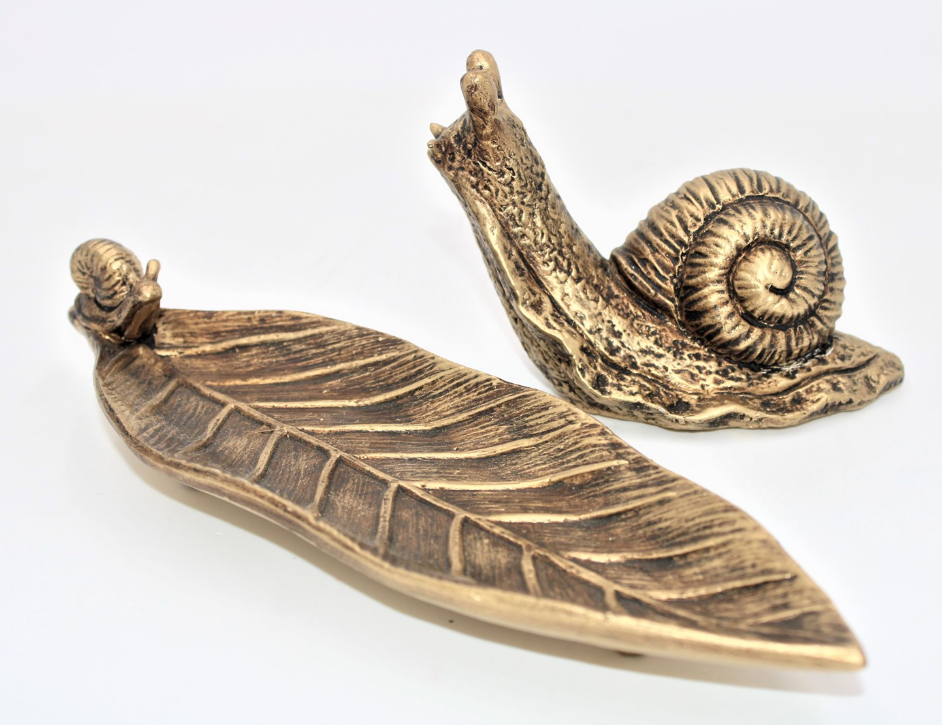 ANTIQUE GOLD SMALL SNAIL 2"x5"x3"