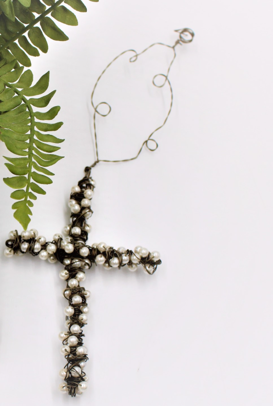6" WIRE CROSS WITH PEARLS