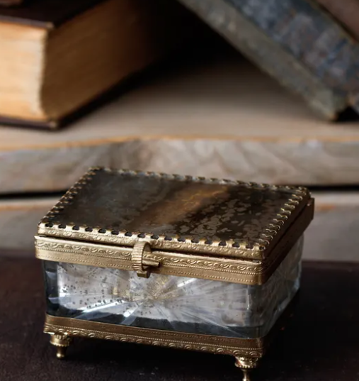 SQUARE MIRRORED BOX