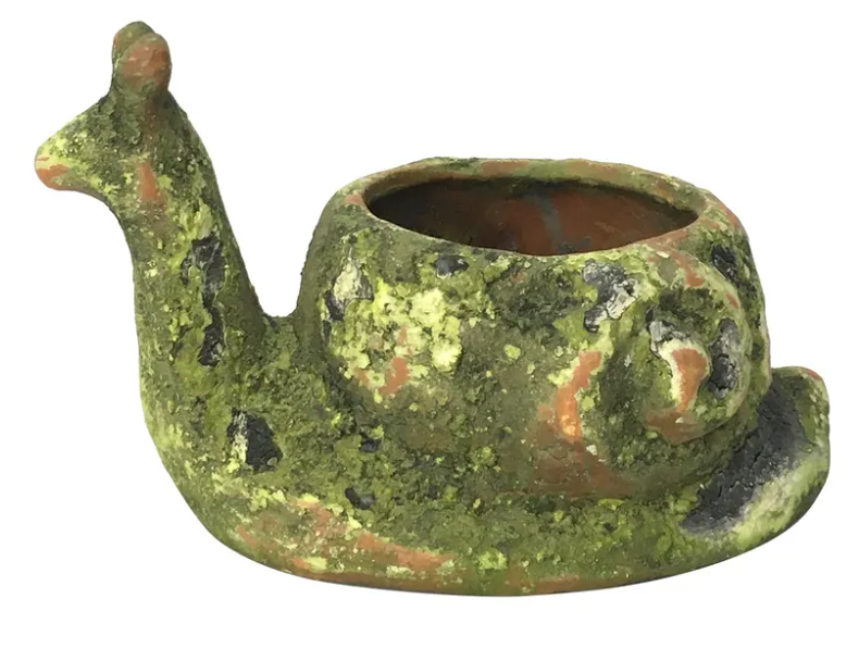 MOSSY TERRA COTTA SNAIL PLANTER