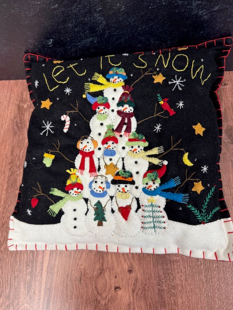 HOLIDAY FELTED PILLOWS - ASSORTED