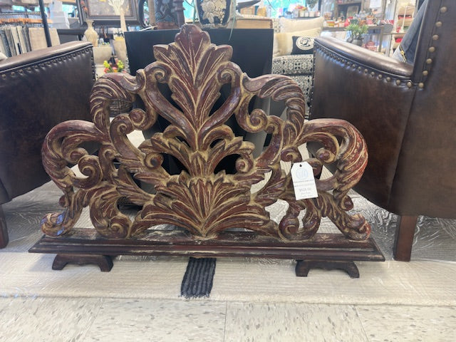 VINTAGE HANDCARVED PAINTED FIREPLACE SCREEN