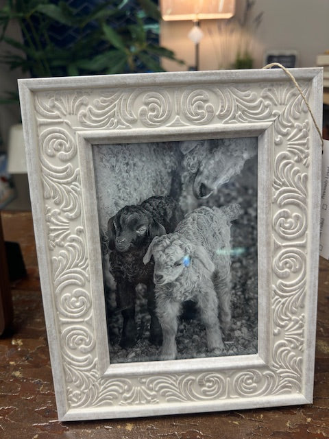 WHITE SCROLLED PICTURE FRAME - 5X7