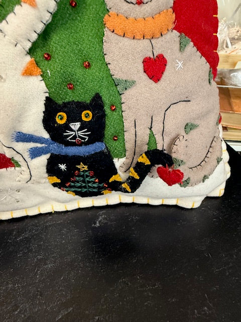 FELTED CHRISTMAS CAT PILLOW 11X19