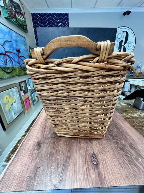 LARGE WOVEN BASKET WITH WOOD HANDLES 19" x 13" x 14"