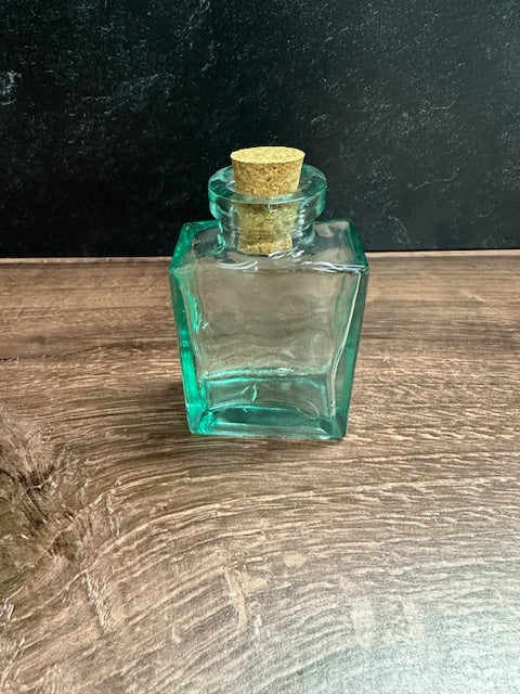 RECYCLED VINTAGE GLASS VASES - MINT GREEN