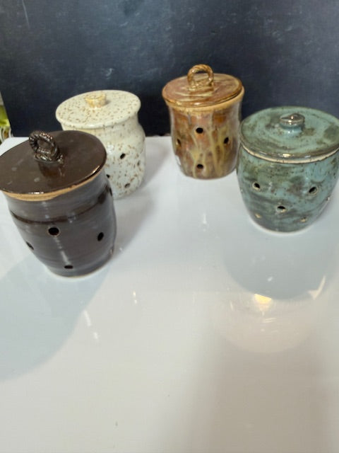 POTTERY BY SARAH FORNO - GARLIC HOLDER ASSORTED