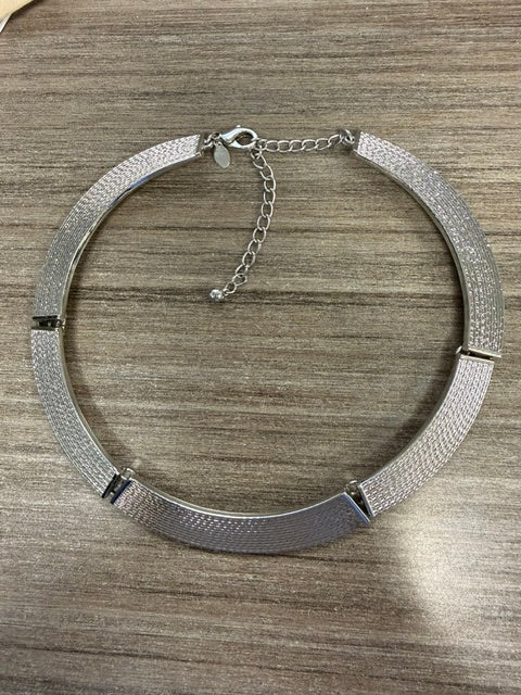 CHICO'S MULTI PANEL SILVER TONE COLOR NECKLACE