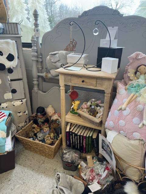 MANGO WOOD SIDE TABLE