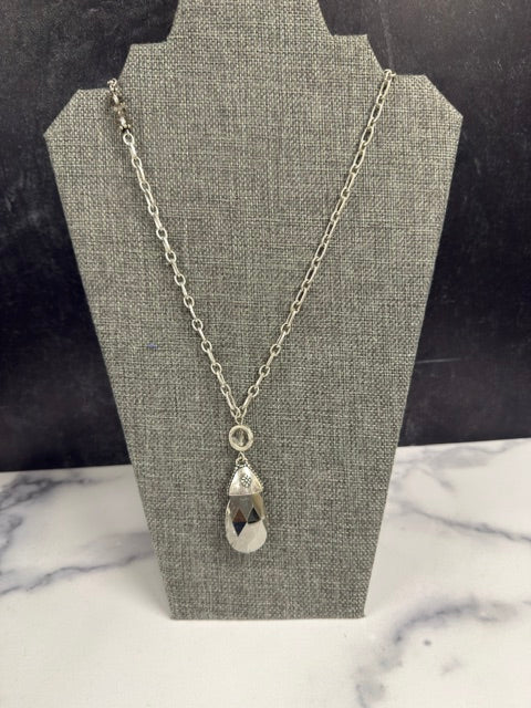 VINTAGE SILVER TONED CHAIN NECKLACE WITH SILVER CRYSTAL BEADS/PENDANT - ASSORTED