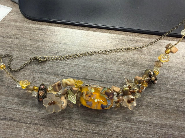 VINTAGE HANDCRAFTED (CANADA) ART NOUVEAU STYLE AMBER CITRINE CRYSTAL, AND MISC. STONES AND GLASS BEADS CHOKER