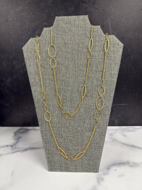 VINTAGE GOLD TONE ELONGATED OVAL LINK NECKLACE