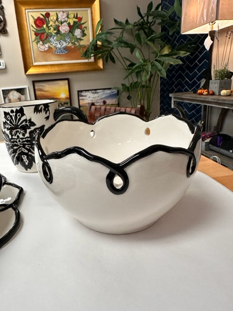 BLACK & CREAM DAMASK DINNERWARE SET OF 4