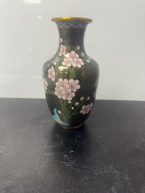 VINTAGE CHINESE CLOISONNE METAL VASE