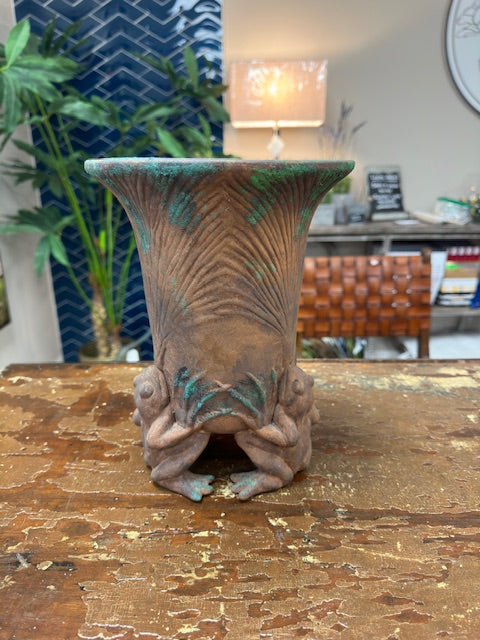 VINTAGE CLAY FROG VASE
