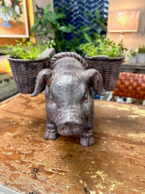 PIG WITH BASKETS