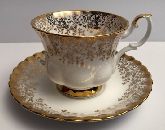 ROYAL ALBERT WHITE & GOLD TEA CUP