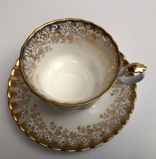 ROYAL ALBERT WHITE & GOLD TEA CUP