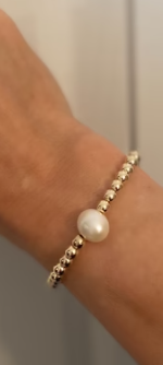 MORGAN & ME #9 5MM 14k GOLD FILLED BRACELET WITH ONE FRESHWATER PEARL