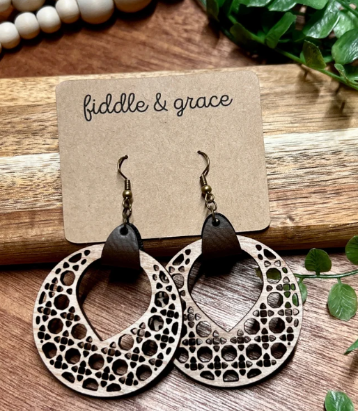 FIDDLE & GRACE ROUND RATTAN W/ LEATHER EARRINGS - BIRCH