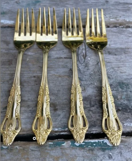 VINTAGE GOLD PLATED INTERNATIONAL KOREA FLATWARE AND SERVEWARE - USED