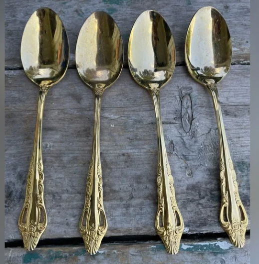 VINTAGE GOLD PLATED INTERNATIONAL KOREA FLATWARE AND SERVEWARE - USED