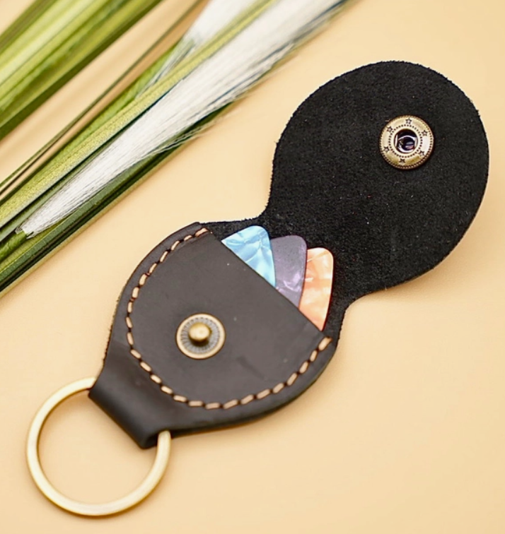 LEATHER GUITAR PICK HOLDER AND KEYCHAIN