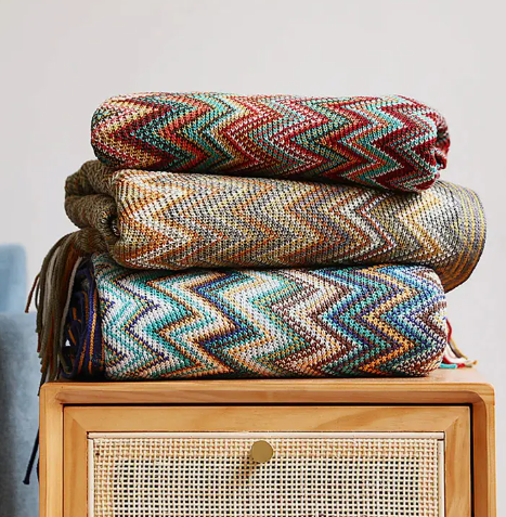 ZIGZAG SOFT BOHO THROW BLANKET WITH TASSELS