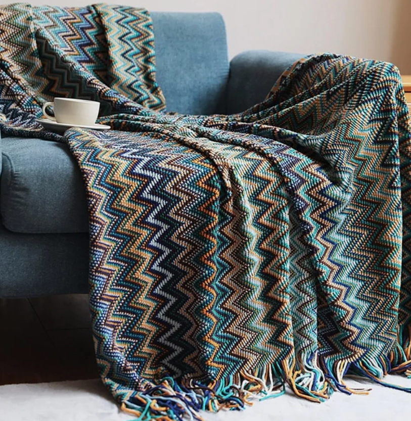 ZIGZAG SOFT BOHO THROW BLANKET WITH TASSELS