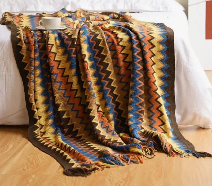 ZIGZAG SOFT BOHO THROW BLANKET WITH TASSELS