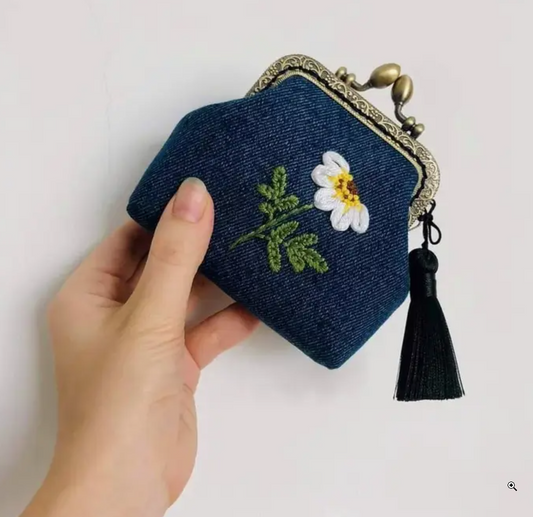 DAISY EMBROIDERED DENIM CHANGE PURSE