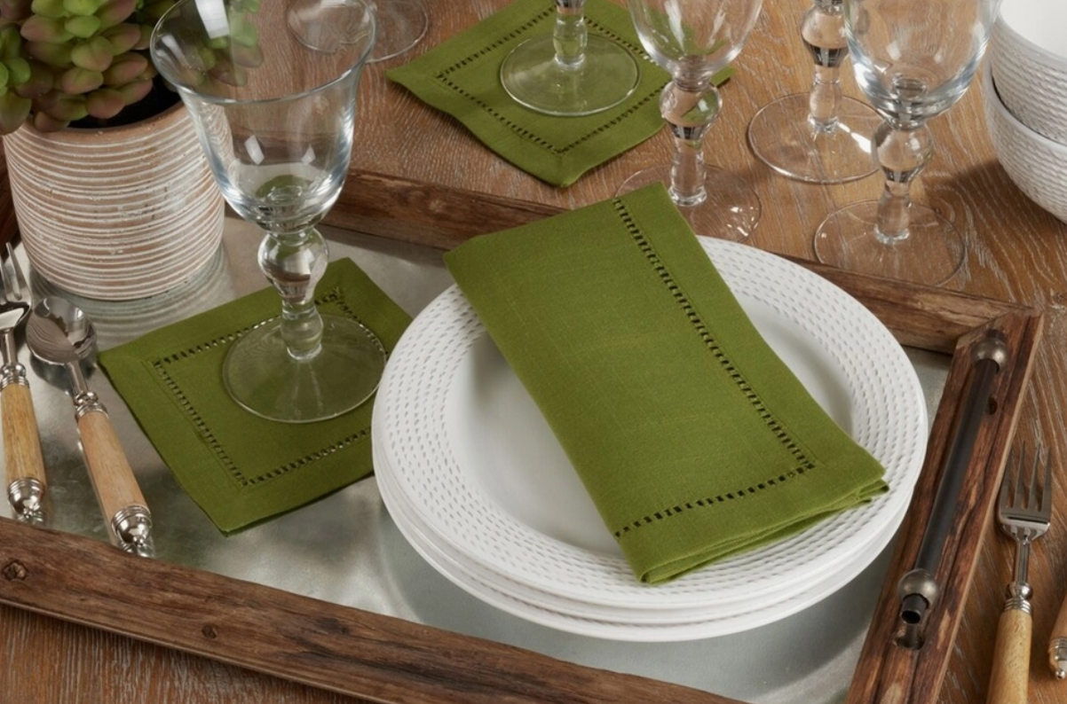 HEMSTITCH BORDER 18" DINNER NAPKIN