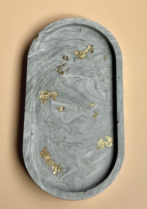 GRAPHITE & GOLD OVAL TRAY