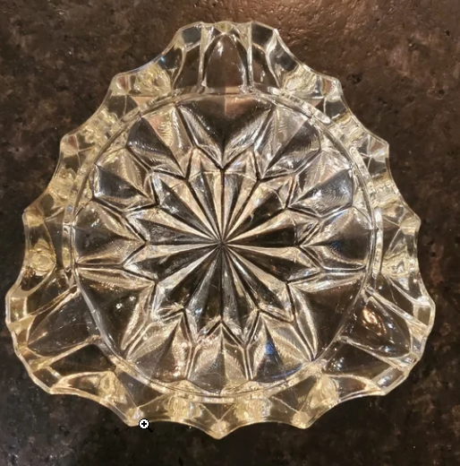 VINTAGE MID CENTURY LEAD CRYSTAL TRIANGLE ASHTRAY