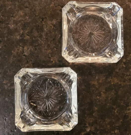 VINTAGE DEPRESSION GLASS DISH