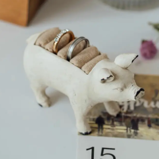 PIG  RING HOLDER