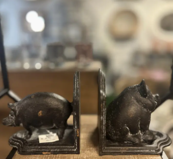 CAST IRON PIG BOOKEND - RUSTIC BLACK IRON - SET OF 2