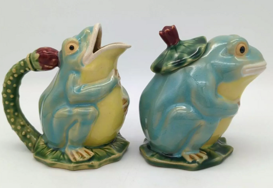 VINTAGE MAJOLICA FROG CREAMER AND SUGER SET - 5"T