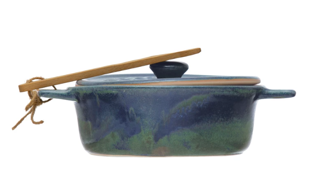 STONEWARE BRIE BAKER WITH BAMBOO SPREADER - BLUE GLAZE