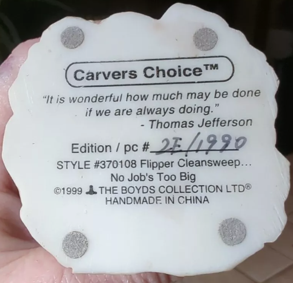 BOYDS CARVER'S CHOICE FIGURINE - FLIPPER CLEANSWEEP "NO JOB'S TOO BIG